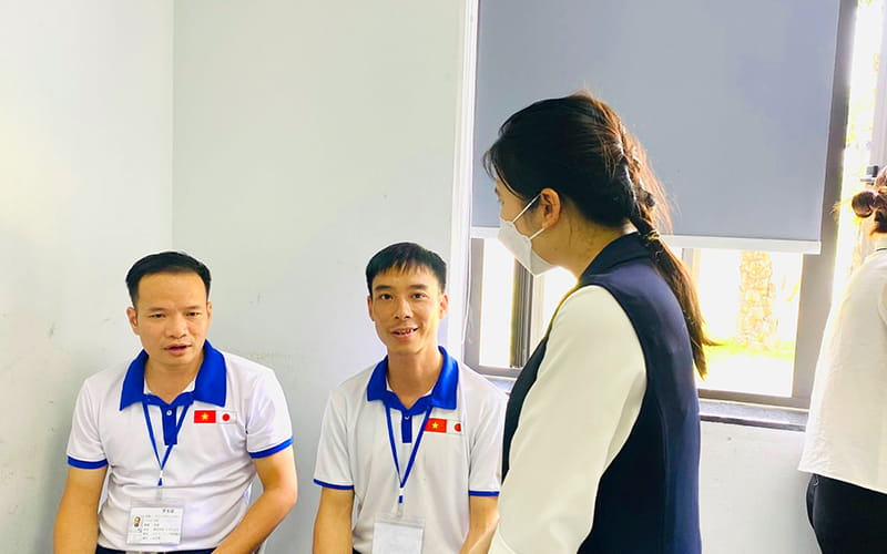 Hỗ trợ kèm cặp học viên